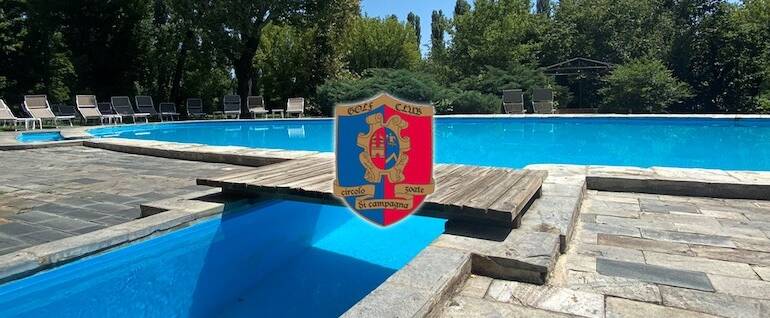 La piscina del Golf Club Zoate